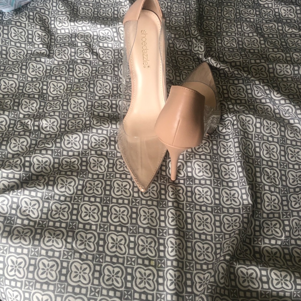 Shoes - Picture 3 of 4